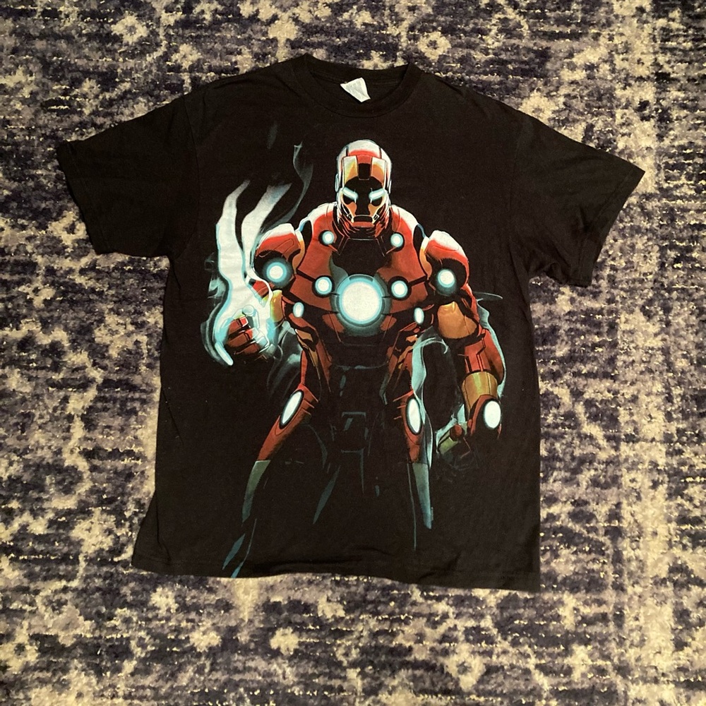 Vintage 2000s Marvel Iron Man Shirt
